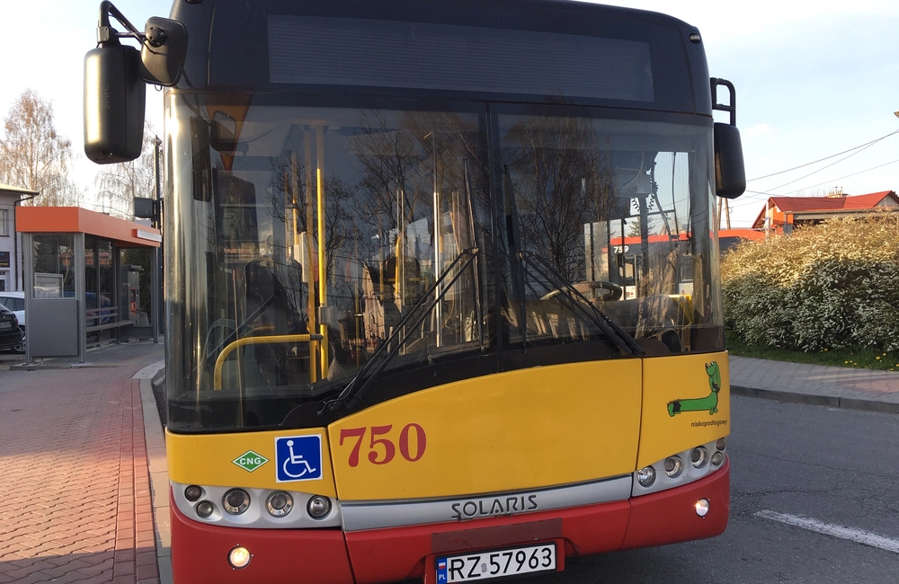 Rzeszowscy radni zaakceptowali linie MPK do Łańcuta. Szczegóły poznamy po sesji nadzwyczajnej