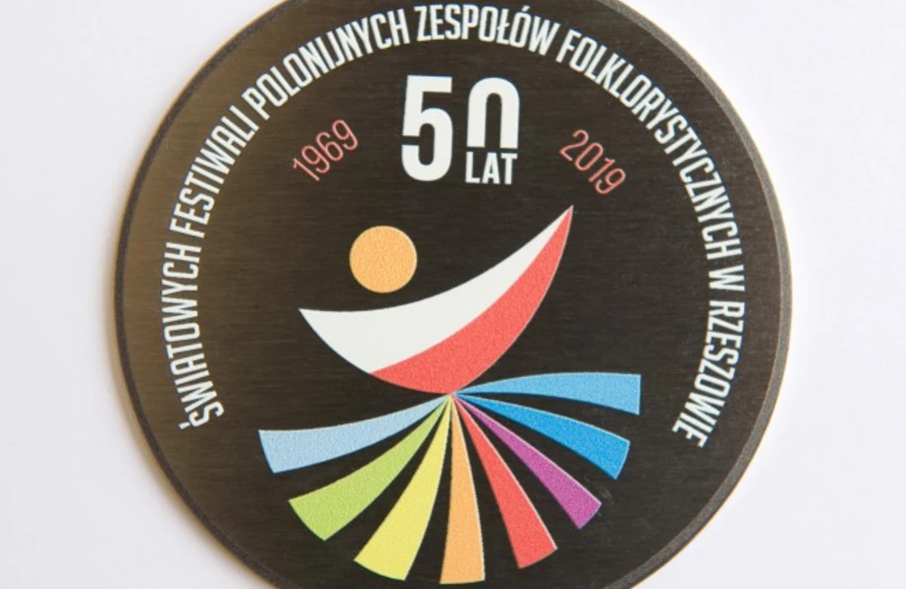 Medal dla prezydenta Rzeszowa i gala Festiwalu Polonijnych Zespołów Folklorystycznych