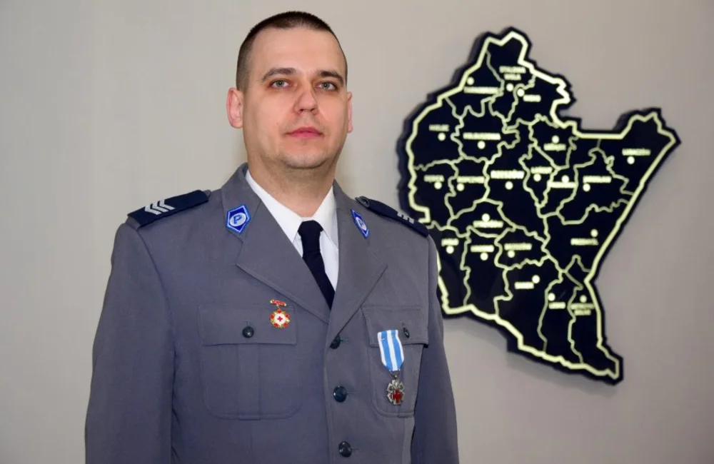 Policjant z Rzeszowa z ministerialnym orderem za oddawanie krwi