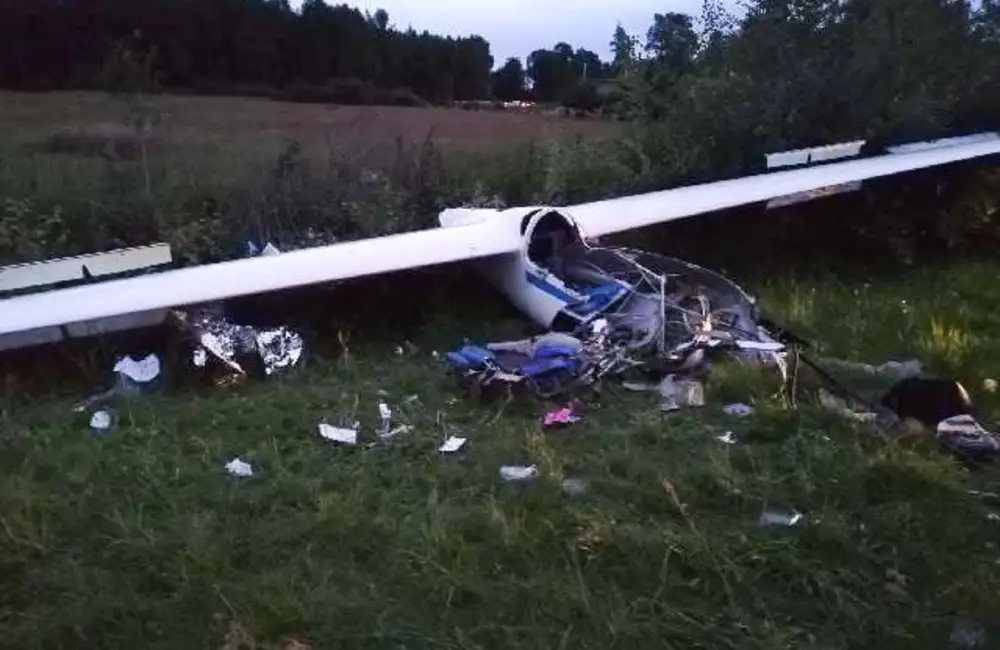 Wypadek szybowca w Laszkach. Pilot w ciężkim stanie trafił do szpitala