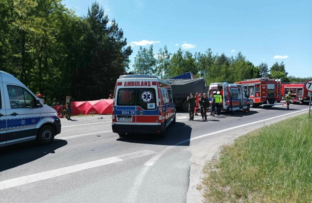 Śmiertelny wypadek na DK9 w Jadachach. Nie żyją dwie osoby