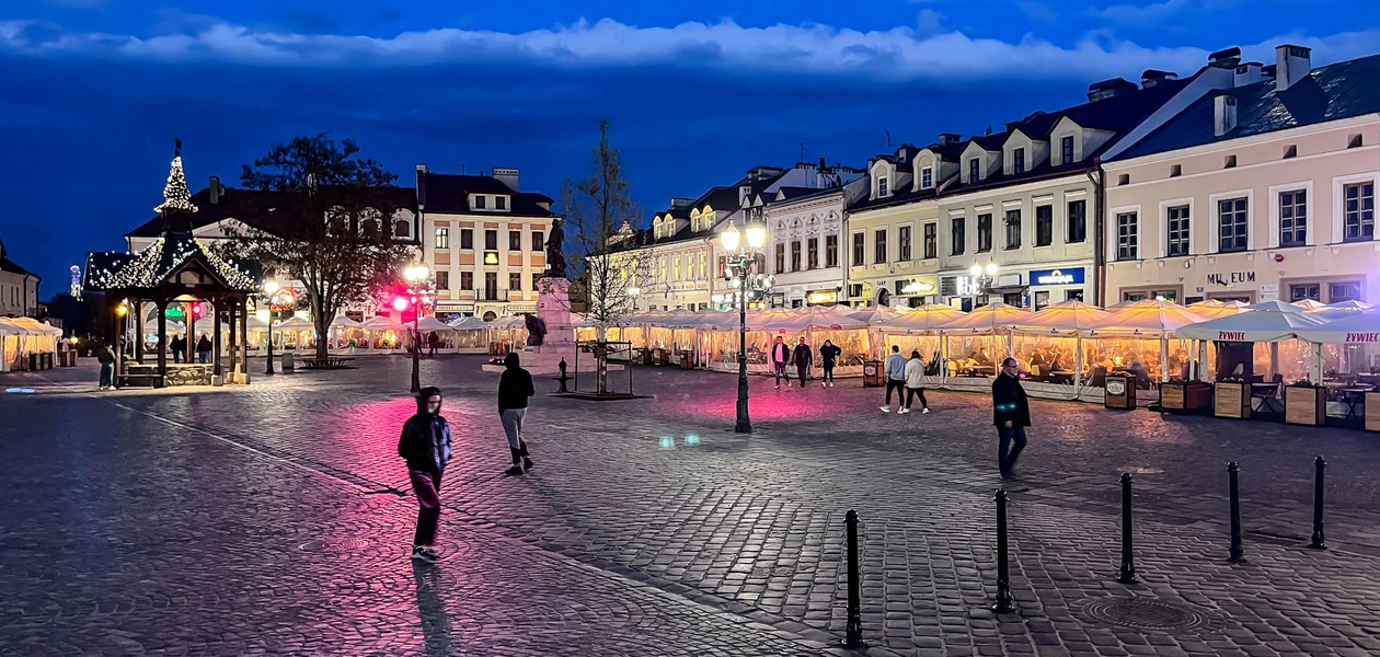 Rynek, fot. ViC / RESinet.pl, Rzeszów