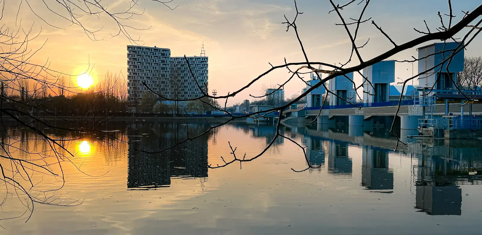 Zachód słońca nad rzeszowską zaporą