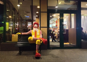 McDonald's + McDrive