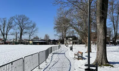 Park przy ul. Wieniawskiego, fot. ViC / RESinet.pl, Rzeszów