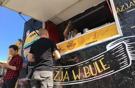 W Rzeszowie rozpoczyna się 3-dniowy zlot foodtrucków