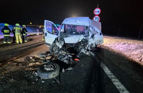 Zderzenie busów na S19 w Sokołowie Małopolskim. W akcji śmigłowiec LPR fot. KMP w Rzeszowie 