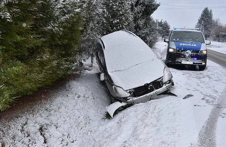 Wjechała do rowu, uciekła, a potem zgłosiła kradzież auta. Okazało się, że była pijana fot. KPP w Jarosławiu 