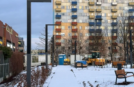 Park kieszonkowy na os. Nowe Miasto / Zdjęcia z początlu stycznia 2025 r. / fot. RESinet.pl