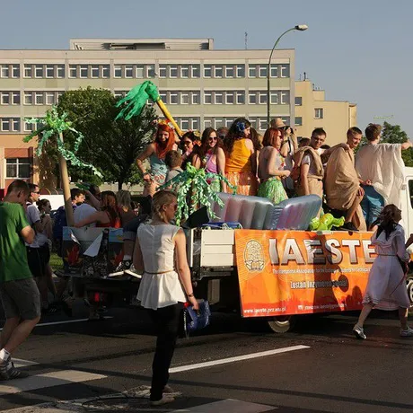 Studencki korowód RzeszówJuwenalia 2013  - fot 39