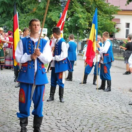 Korowód Zespołów Polonijnych - Rzeszów 2014 - fot 26