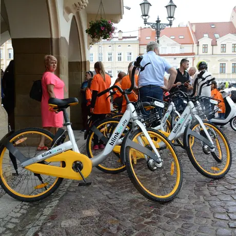 Prezentacja nowych rowerów i skuterów miejskich - fot 4