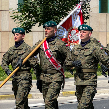 Rzeszów - Defilada wojskowa w centrum Rzeszowa [ZDJĘCIA] - fot 31