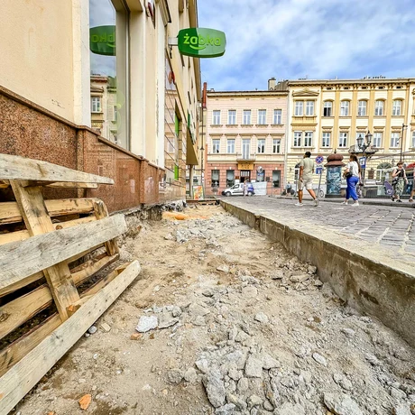 Rzeszów - Przebudowa chodnika przy ul. Matejki i Słowackiego - fot 11