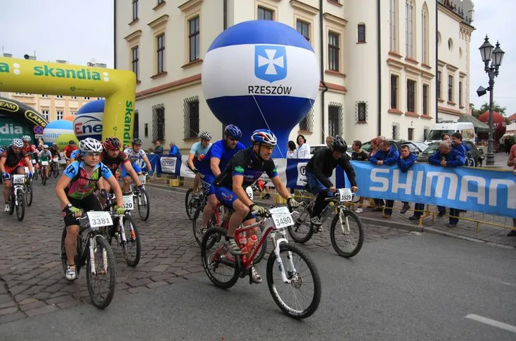 Rzeszów - Skandia Maraton Lang Team. 