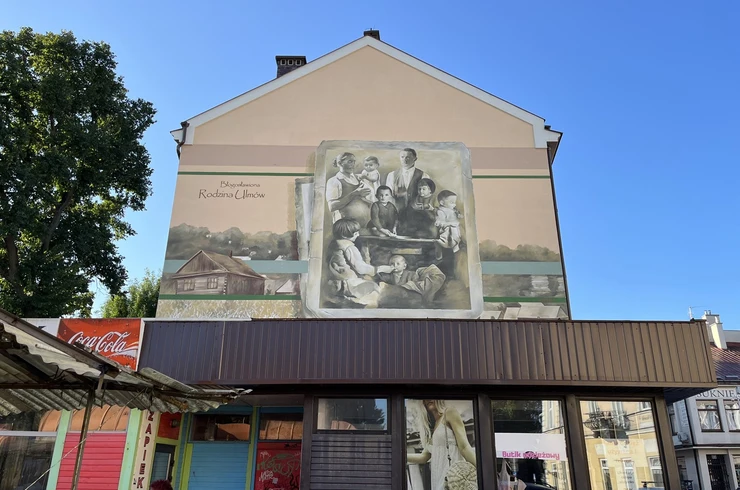 Rzeszów - &quot;Błogosławiona rodzina Ulmów&quot; - nowy mural w Rzeszowie