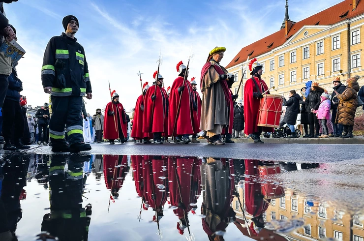 Rzeszów - 10. Orszak Trzech Króli przeszedł ulicami Rzeszowa