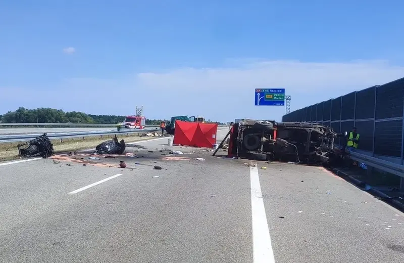 Śmiertelny wypadek na autostradzie A4. Nie żyje 2 osoby