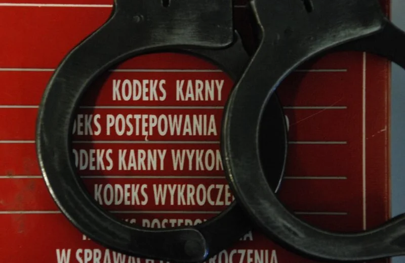 Kobieta wezwała pogotowie ratunkowe, bo znajomy nie podał jej herbaty