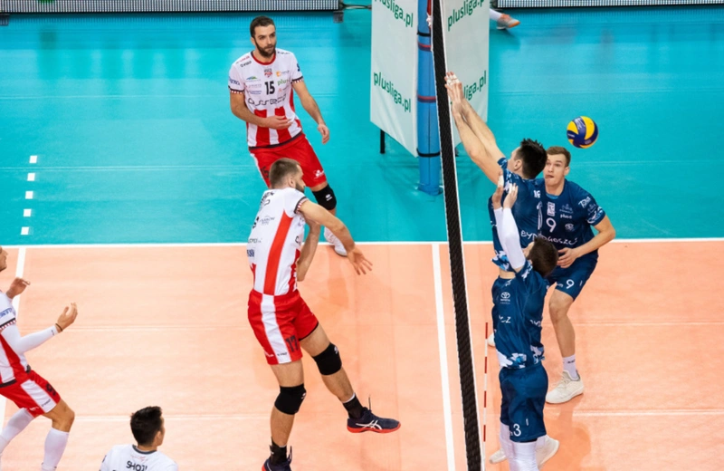 Asseco Resovia Rzeszów w czterech setach pokonuje Chemik Bydgoszcz