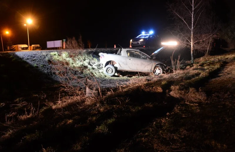 Pijany 18-letni kierowca doprowadził do urazu kręgosłupa pasażera samochodu