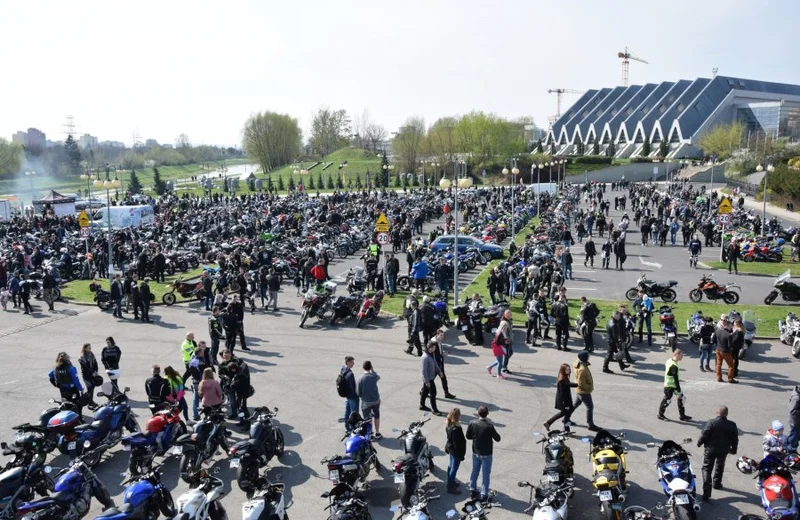 Ponad 2 tys. motocyklistów przywitało wiosnę w Rzeszowie