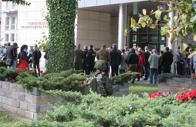 Terrorysta w Urzędzie Marszałkowskim. Odbyły się ćwiczenia organów odpowiedzialnych za bezpieczeństwo