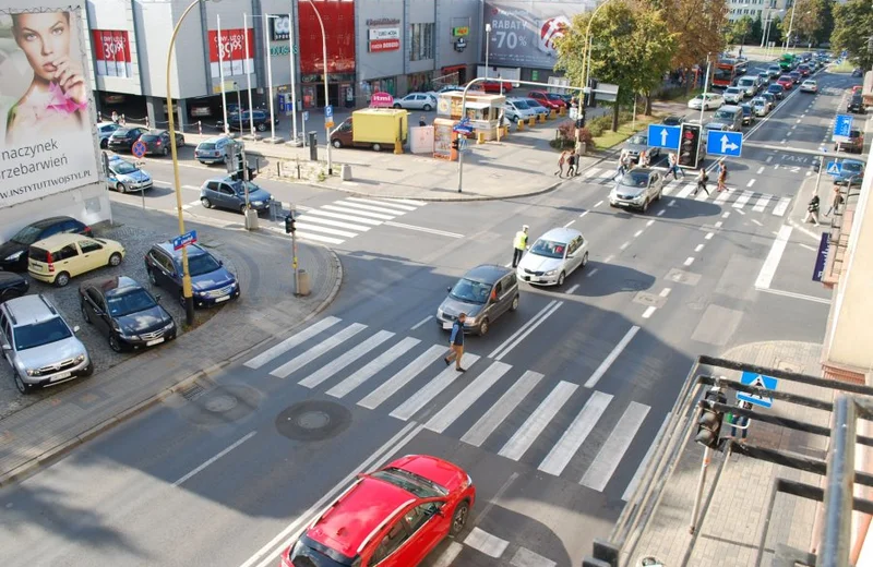 Policjanci na skrzyżowaniach. Kolejny piątek z akcją &quot;Przejazdne skrzyżowania&quot;