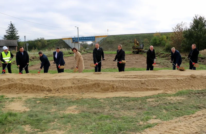 Symbolicznym wbiciem łopaty rozpoczęto budowę kolejnego odcinka trasy Via Carpatia