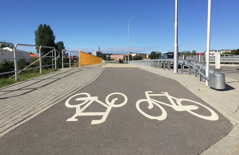 Przybywa ścieżek rowerowych w naszym województwie. W Rzeszowie jest ich najwięcej