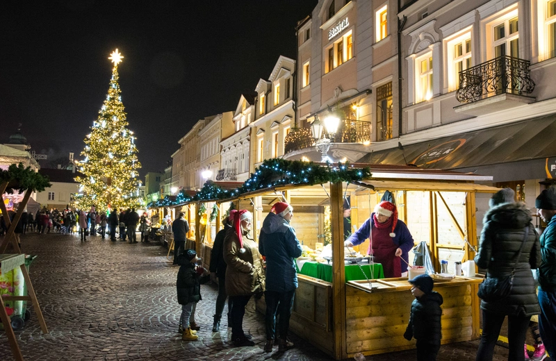 7 grudnia rusza jarmark bożonarodzeniowy i lodowisko na rzeszowskim Rynku