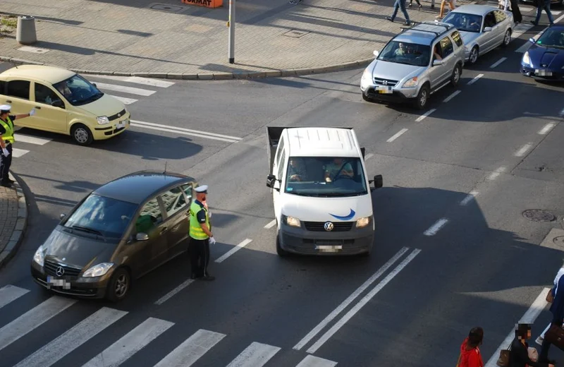 Rzeszowscy policjanci kontynuują akcję &#8222;przejezdne skrzyżowania&#8221;