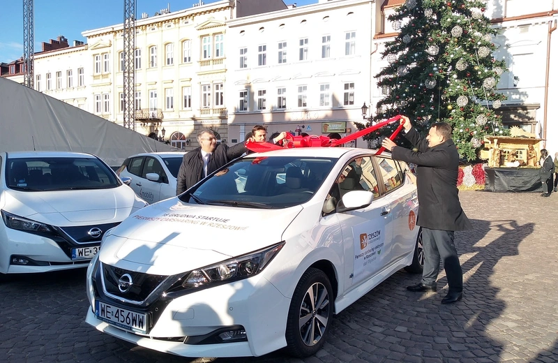 Ruszyła mobilna wypożyczalnia samochodów elektrycznych. Na początek 30 pojazdów [FOTO]