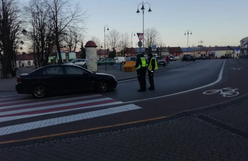 Uderzył samochodem w wózek. 8-miesięczne niemowlę wypadło