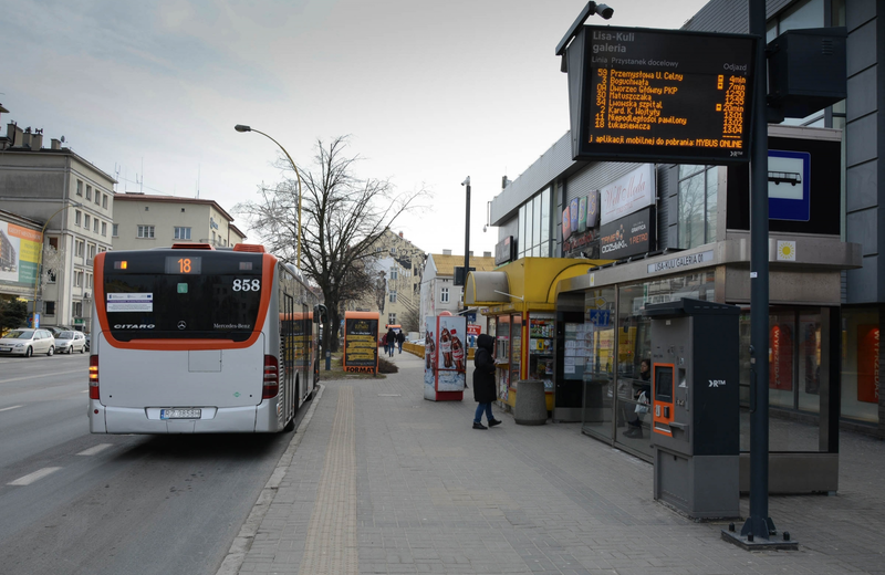 Od 18 marca zmiany w rozkładzie kilku głównych linii komunikacji miejskiej. Linia 53 zawieszona