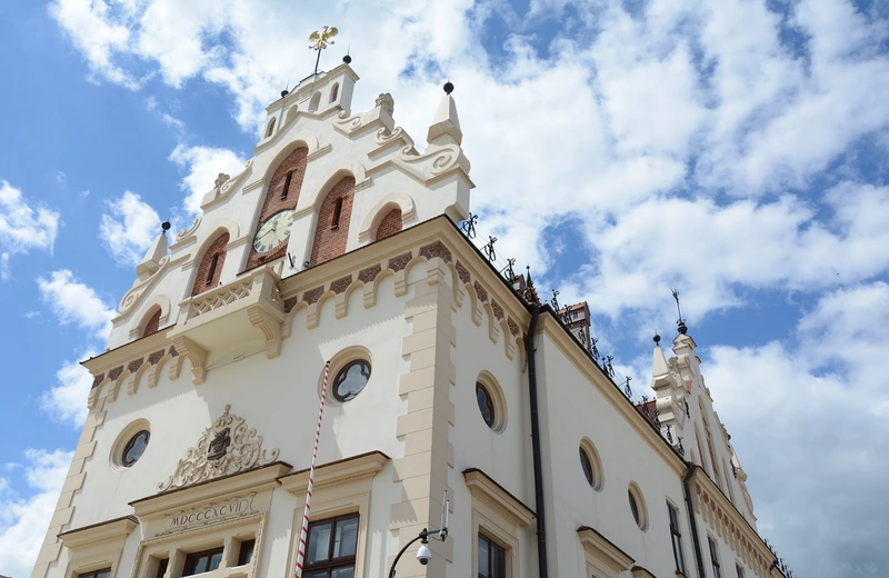 Tarcza Antykryzysowa. Urząd Miasta Rzeszowa uruchamia nr telefonów dla przedsiębiorców