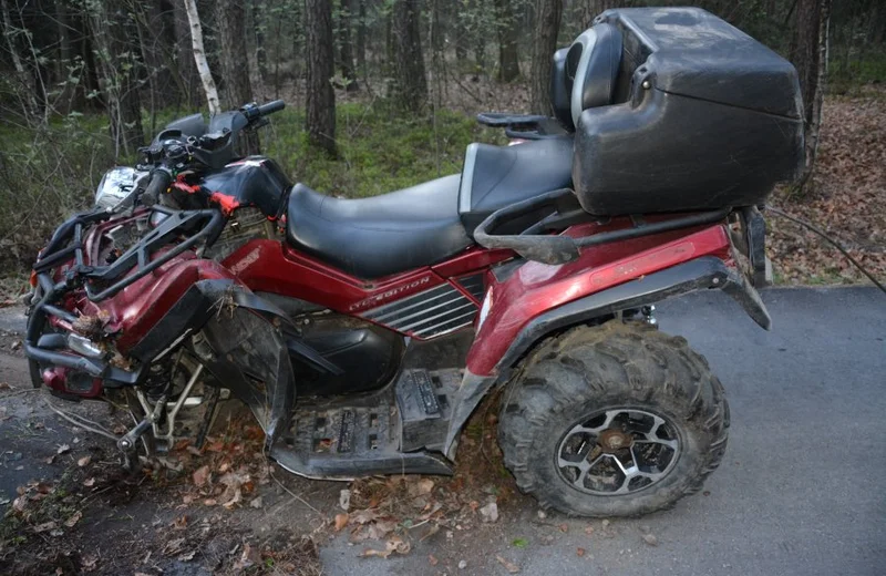 Śmiertelny wypadek w Stykowie. Quad uderzył w drzewo