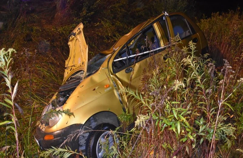 Tragiczny wypadek w Jeżowem. Pijany kierowca stracił panowanie nad autem. 53-letni pasażer zginął na miejscu