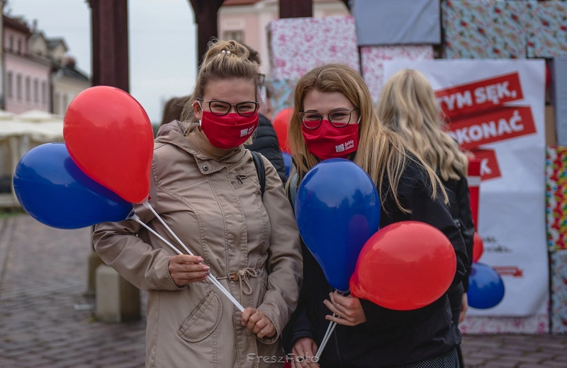 Szlachetna Paczka i Akademia Przyszłości pilnie poszukuje wolontariuszy na Podkarpaciu