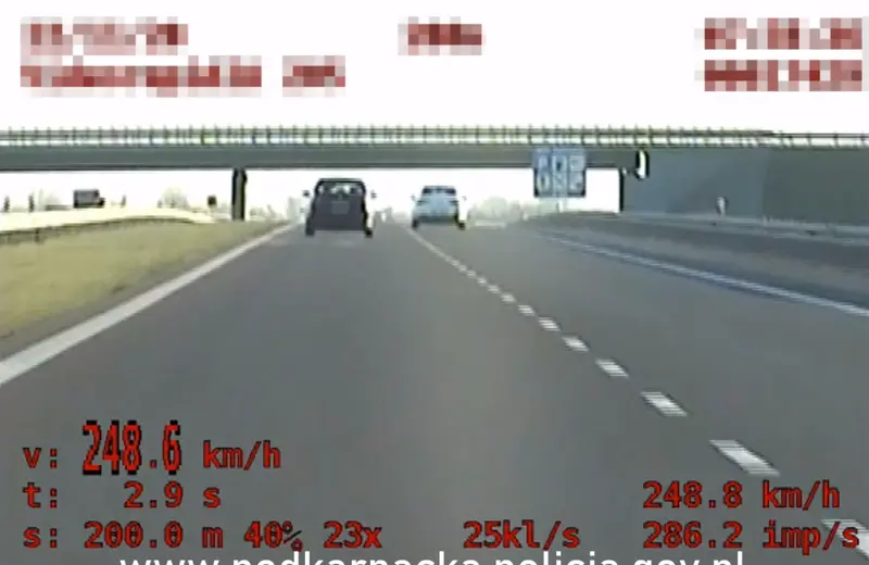 Pędził autostradą A4 blisko 250 km/h. Był pod wpływem