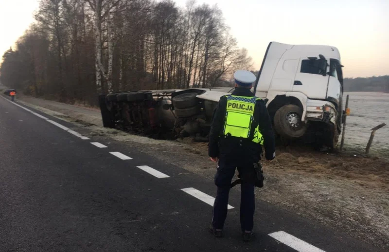 Zderzenie busa z cysterną w Cmolasie