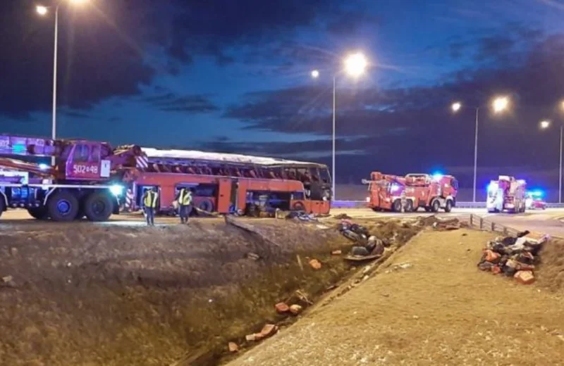 Wypadek autokaru na A4 w Lutkowie. 5 osób zginęło na miejscu