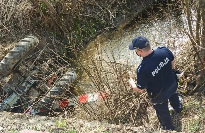 50-latek śmiertelnie przygnieciony przez ciągnik 