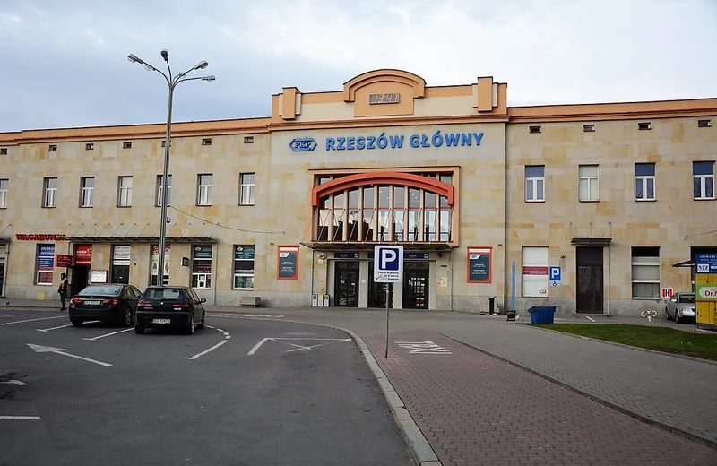 Rzeszowskie Centrum Komunikacyjne. Lada dzień ruszą prace na placu Dworcowym