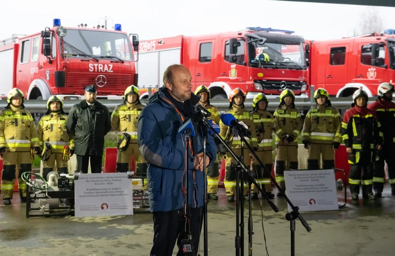 Strażacy ochotnicy z Rzeszowa otrzymają nowe samochody