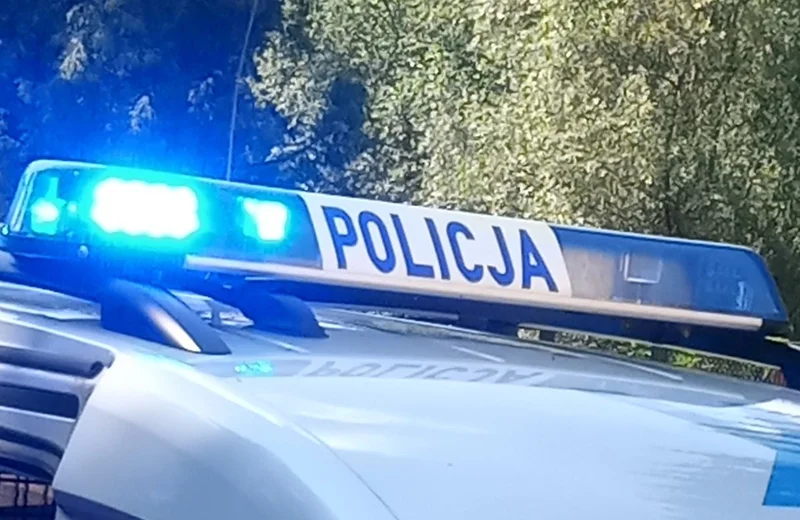 Policjanci z Sanoka eskortowali do szpitala rodzącą kobietę