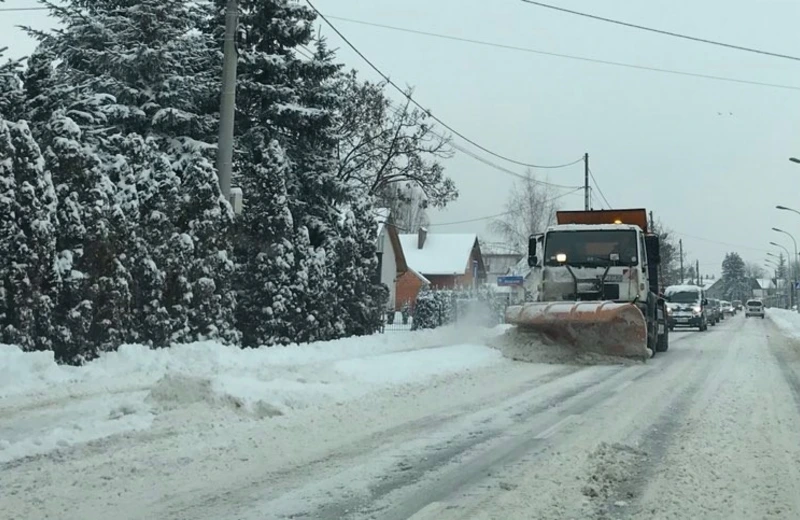 Rzeszów gotowy na zimę. O dobry stan dróg i chodników zadba 114 maszyn