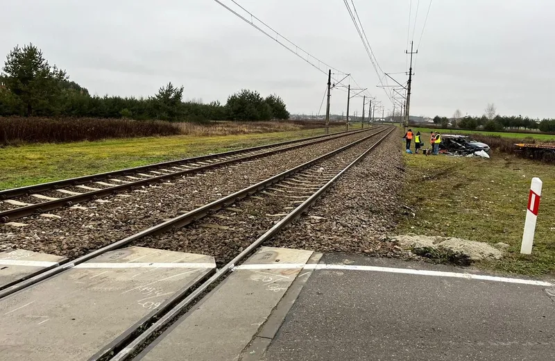 Śmiertelny wypadek na torach. Nie żyje 17-latka