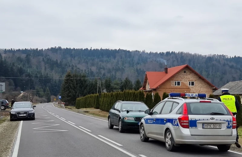 4-latek wbiegł pod nadjeżdżający samochód. Trafił do szpitala