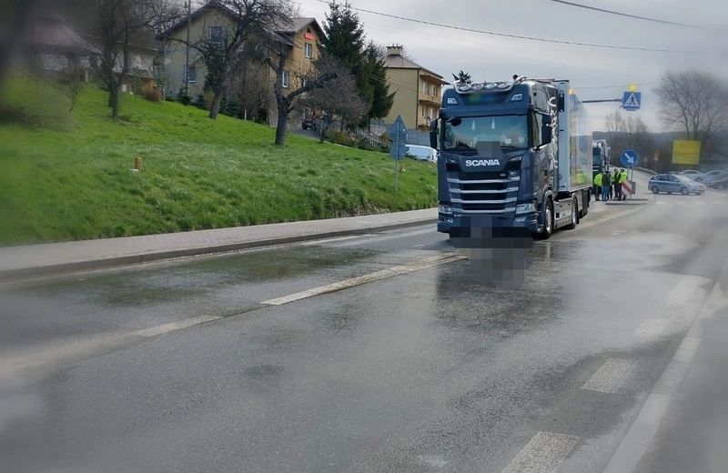 Śmiertelny wypadek w Babicy. Ciężarówka potrąciła pieszego